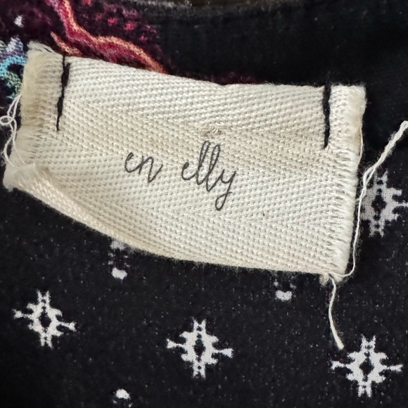 En Elly Tunic Small Stitch Fix - Picture 2 of 3